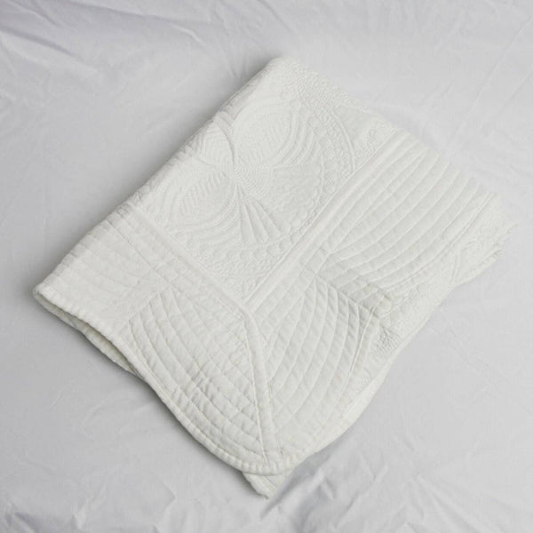 White Quilt: Baby Quilt (36" x 46")