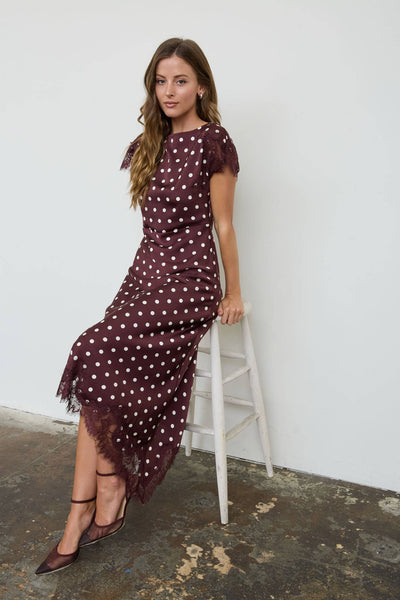 POLKA DOT LACE TRIM SHORT SLEEVE MIDI DRESS: MAROON