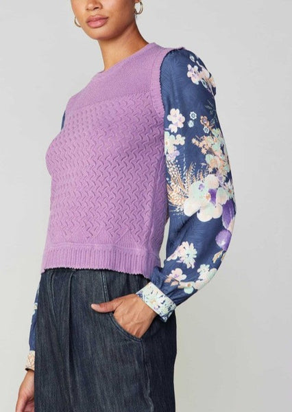 Floral Contrast Sleeve Top in Lavander