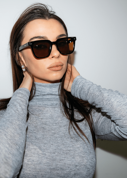 MONDO - High Fashion Square Horn Rimmed Sunglasses Black Brown Tint
