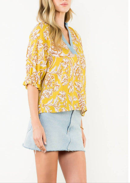 You're So Golden Contrast Trim Top by THML