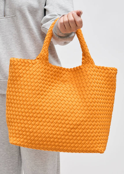 Sol and Selene Sky's The Limit - Medium Tote Bag in Orange