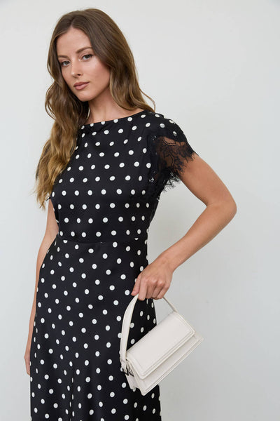 POLKA DOT LACE TRIM SHORT SLEEVE MIDI DRESS: MAROON