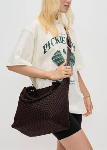 Sol and Selene Sky's The Limit - Medium Tote Bag with Pouch in Chocolate