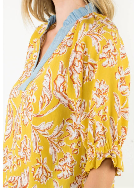 You're So Golden Contrast Trim Top by THML