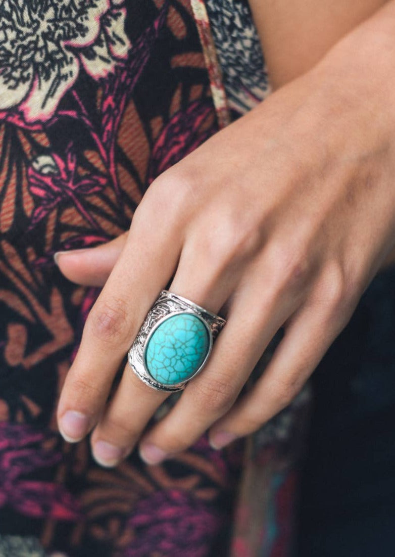 Oval Turquoise Stone Floral Engraved Silver Ring