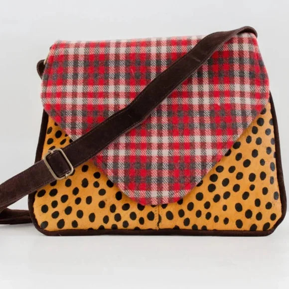Leopard and plaid crossbody with two inside pockets.