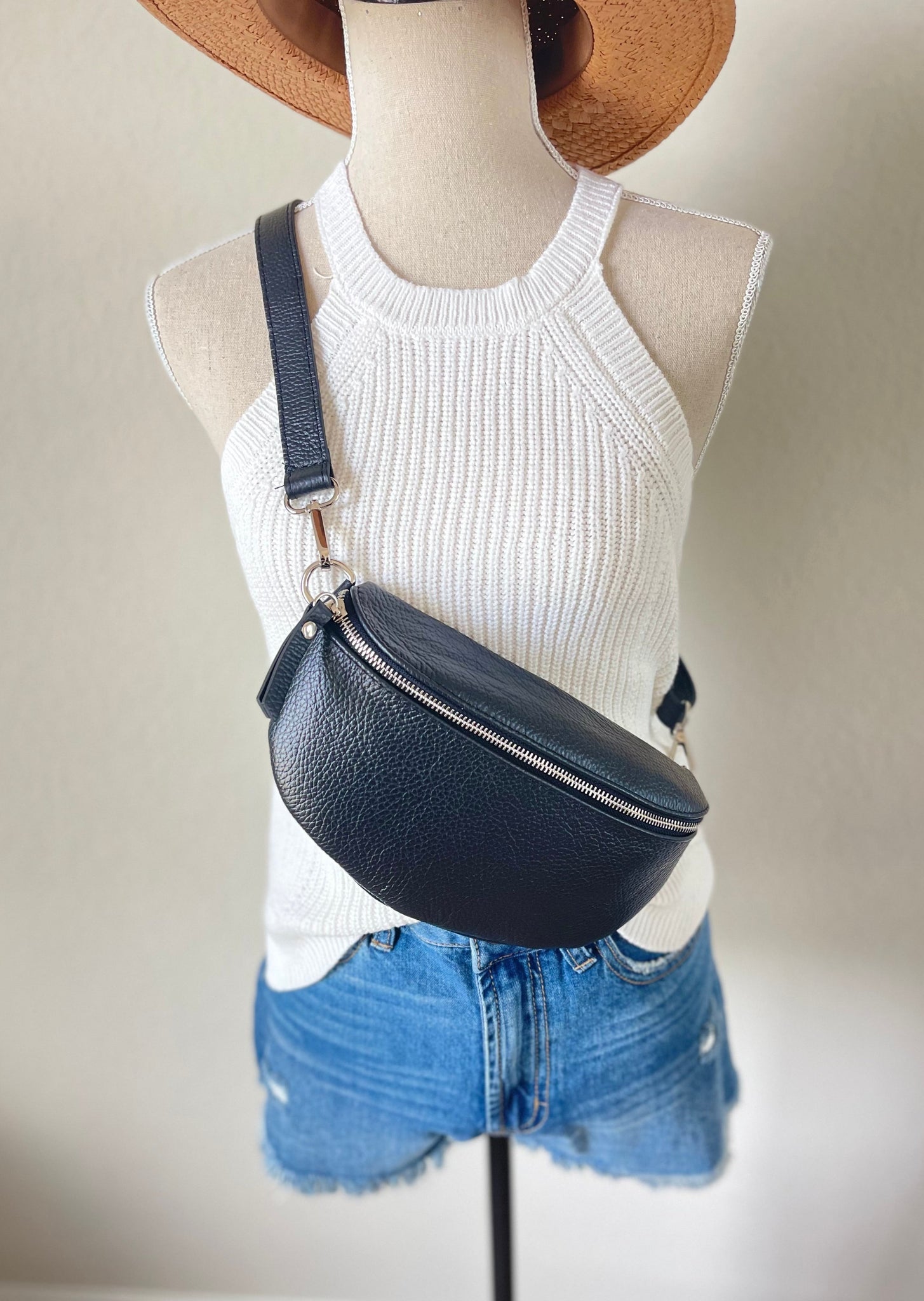 Travel Companion Leather Cross-body Sling Bag in Black